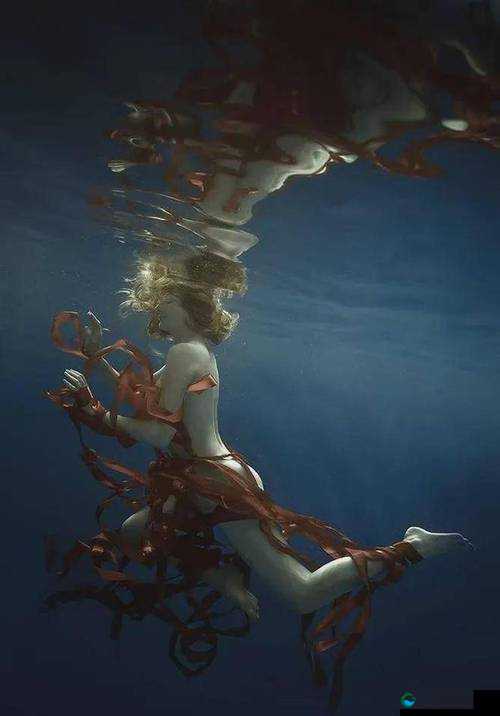 周妍希裸体艺术写真：展现自然与美的完美结合，探索人体艺术的独特魅力