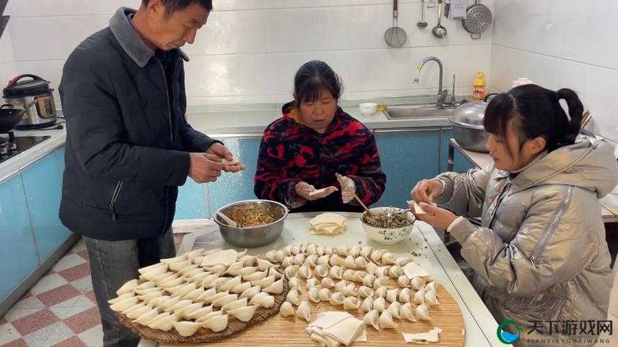包饺子的爸爸：家庭厨房中的温馨时光与美食传承