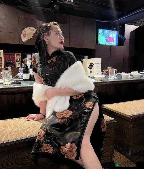 海角社区熟女成了无数男性的梦中情人，她们究竟有何魅力？