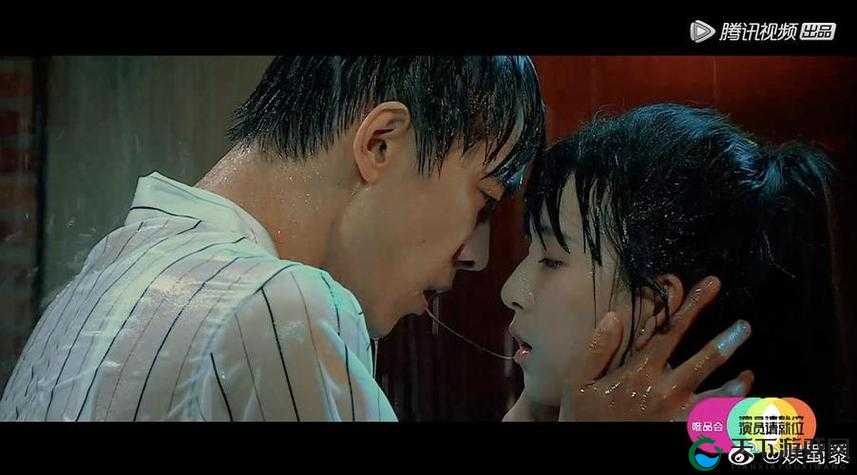 女生和男生一起相嗟嗟，这背后有着怎样的故事和情感纠葛？快来一探究竟