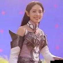 郭碧婷微博晒精灵COS照，天堂2手游代言人美出新高度