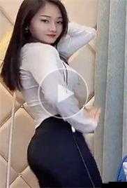 视频中纯肉挺进稚嫩紧窄花苞，如此猛烈的撞击真的没问题吗？