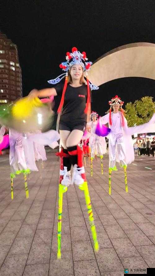 踩高跷的游戏叫什么名字？小团团玩家必看的超治愈解谜玩法！